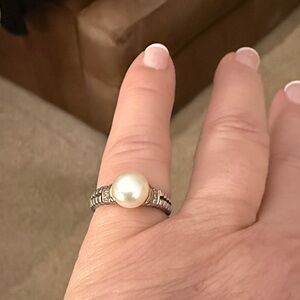 Judith Ripka  Elegant Pearl and Silver Ring